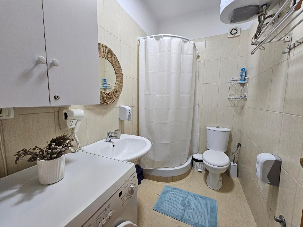 Vibe Studio Apartment ティラナ エクステリア 写真